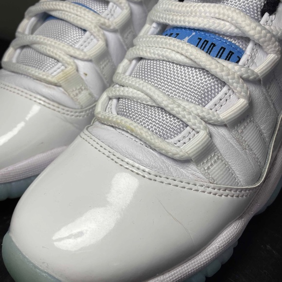 Jordan 11 Retro Low Legend Blue (GS) Size 5Y/6.5W - Picture 5 of 9